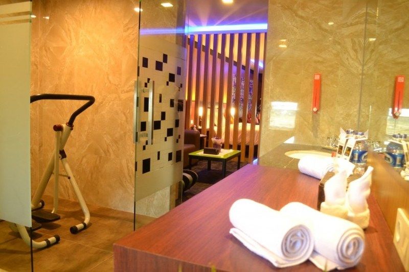 Miyanna Hotel Медан Екстер'єр фото